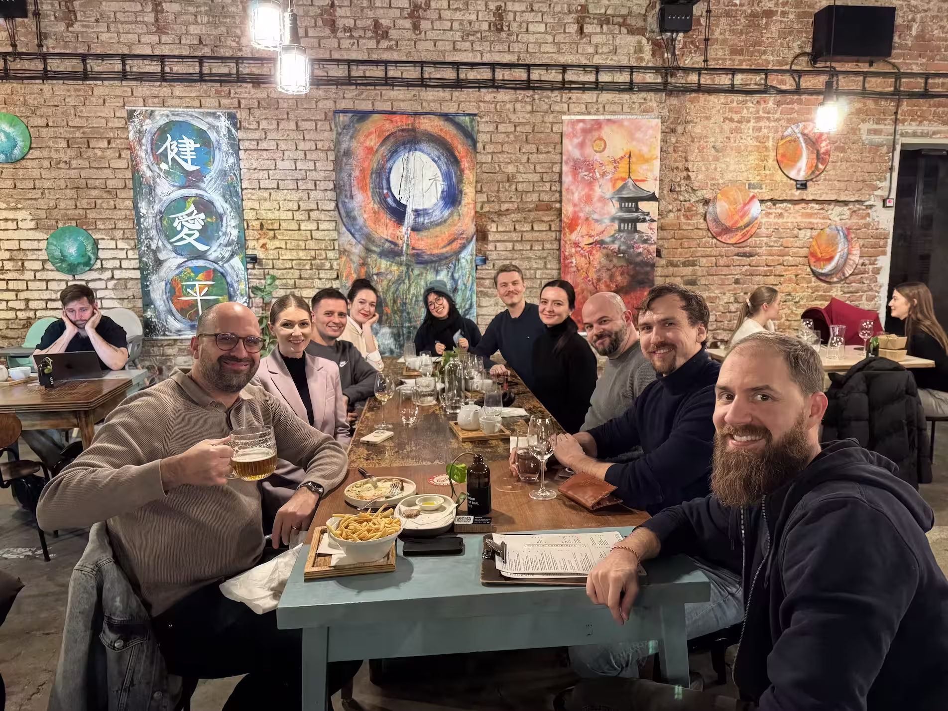 Lauri Hänninen at Product Marketing Alliance Prague meetup dinner